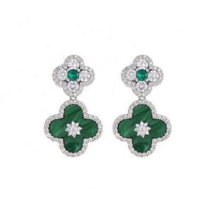 Boucles d'oreilles clous en zircon trèfle à quatre feuilles, luxueuses et sophistiquées, tendance TikTok, accessoires d'oreille au design polyvalent et à la mode - Product Image 6