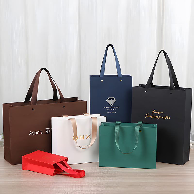 Custom Top Quality Promotional Paperbag Black Famous Brand Paper Bag,Wholesale Paper Shopping Bag for Garment
