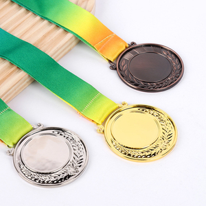 Médaille de récompense sportive personnalisée en alliage de zinc or/argent/cuivre, style <span class=keywords><strong>pyramide</strong></span>, double face, écologique, avec ruban imprimable - Product Image 6