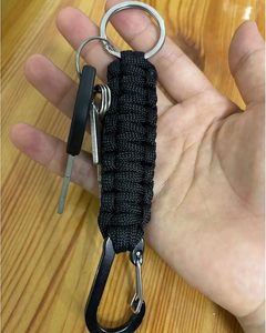 Robusto Portachiavi in Paracord con Moschettone, Clip in Alluminio Resistente, Cordino Intrecciato per Uomo e Donna, per Attività all'Aperto - Product Image 5
