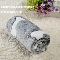 Nouvelle couverture super douce amovible et lavable pour animaux de compagnie, motif patte de chien, tapis fin et confortable pour salon et chambre à coucher, vente en gros