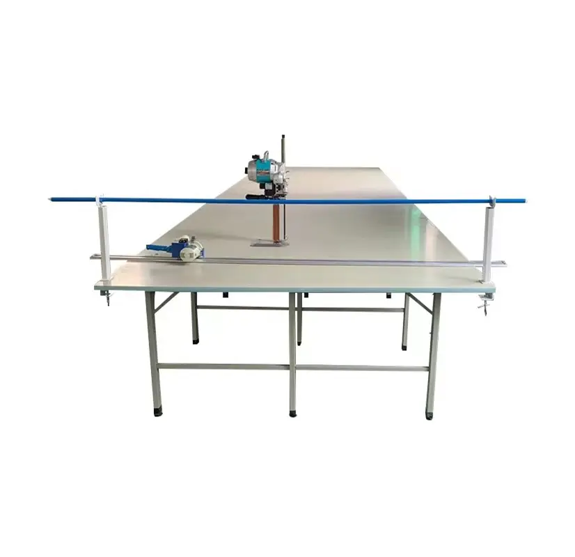 Çekirdek PLC bileşenleri ile üretim tesisleri ve konfeksiyon mağazaları için sıcak satış özelleştirilmiş kumaş yayma ve kesme masası