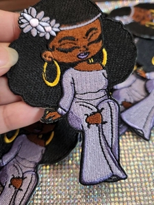 Venta caliente parche bordado Diseño personalizado ropa sombrero bajo Moq hierro en dibujos animados chica negra parches de bordado mágico personalizado - Product Image 4