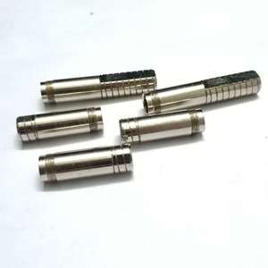 Axe en acier inoxydable Rongda, finition oxyde noir, tournage CNC pour pièces de précision. - Product Image 1