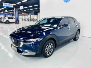 Commandes personnalisées acceptées - <span class=keywords><strong>Mazda</strong></span> CX-30 2.0L 2021 avec transmission automatique, sièges en cuir, caméra de recul, SUV confortable - Product Image 2