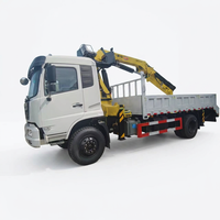 Camion grue articulée Dongfeng 4x2, 8 tonnes, grue hydraulique pliante SQZ200 montée sur plateau, rampe arrière, utilisation en construction, charge élevée