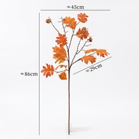 Décoration d'automne directement de l'usine : Branche artificielle rustique en faux chêne avec chêne-grenon et grosses baies pour arrangements floraux de mariage