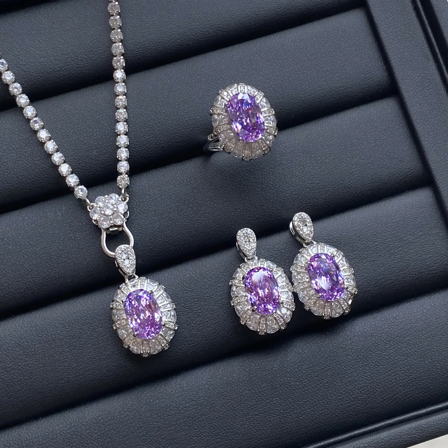 Conjunto de joyería de boda de lujo, anillo de diamante grande, pendientes de circón amatista brillante, conjunto de collar