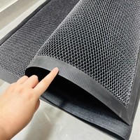 Grand tapis d'entrée moderne en PP aiguilleté |   Grattoir à poussière antidérapant à grille ouverte avec support en PVC résistant aux taches |   Lavable en intérieur