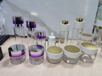 Vente en gros de flacons en verre ronds de 40 ml, 1000 ml, 120 ml pour lotion cosmétique, sérum et pots en verre de 30 g, 50 g avec pompe à visser