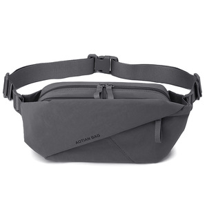 Sac banane de sport pour homme en nylon imperméable avec plusieurs poches, fermeture éclair et sangle réglable, idéal pour les activités de plein air - Product Image 6
