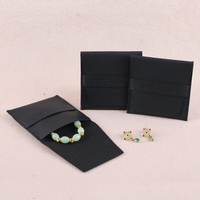 Pochettes bijoux en cuir PU sur mesure avec logo pochette d'emballage d'affichage de bijoux en daim pour boucles d'oreilles