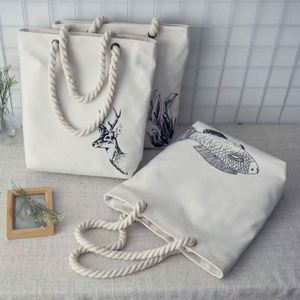 Sac fourre-tout en toile de coton plat, écologique et recyclable, avec impression de logo personnalisé - Product Image 2