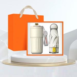 Set de Regalo Personalizado para Oficina, Souvenir Empresarial 2 en 1: Taza de Café y Mini Paraguas - Product Image 5