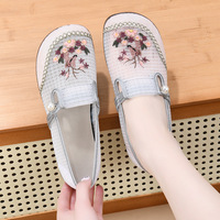 Nouvelles Chaussures Décontractées Respirantes et Légères en Tissu Brodé Style Hanfu Chinois pour Femme, Modèle Printemps-Été à Enfiler, Style Ancien Pékin
