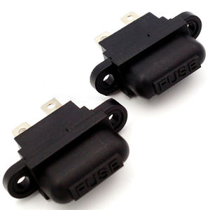 Portafusibili da Pannello 15 Amp per Automotive, Dimensioni Medie, per Fusibili a Lama <span class=keywords><strong>PCB</strong></span> con Copertura in Plastica - Product Image 3