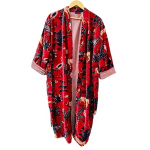 Bata Kimono Larga de Terciopelo Rojo con Estampado Animal para Mujer, Manga Tres Cuartos, Ropa de Dormir Informal, Poliéster Tejido, Prenda de Verano - Product Image 1