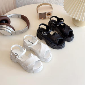 Sandalias de Tacón Inclinado con Punta Abierta y Plataforma Gruesa para Mujer, Sandalias de Playa de Metal con Remaches a la Moda, Zapatos Suaves para Mujer - Product Image 6