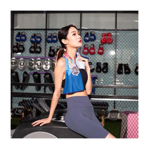 Toalla de enfriamiento de microfibra 220 Gsm con cuello de poliéster impreso personalizado para deportes de gimnasio - Product Image 1