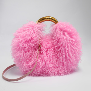 Damen Flauschige Handtaschen Burgunderrote Pelztasche Flauschige Schultertasche Kunstfell-Handtasche und Geldbörse - Product Image 4