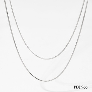 Collar de cadena de serpiente redonda chapado en oro PVD, de acero inoxidable multicapa, con diseño de hueso de serpiente cuadrado, cadena para suéter, accesorio de moda. - Product Image 6
