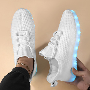 รองเท้ากีฬา HQY LED แบบผูกเชือก ใช้เรซินอีพ็อกซี่สองส่วนแบบใสที่เป็นมิตรต่อสิ่งแวดล้อม - Product Image 1