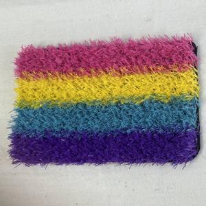 <span class=keywords><strong>Gazon</strong></span> <span class=keywords><strong>synthétique</strong></span> multicolore d'excellente résistance à l'usure <span class=keywords><strong>perméable</strong></span> durable PE5200/PP2800 haute densité <span class=keywords><strong>gazon</strong></span> artificiel arc-en-ciel - Product Image 2