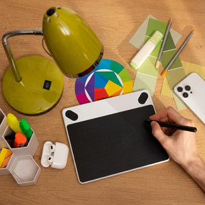 Diseño de Productos Avanzado y Maestría Estratégica en UX: Armonización entre Ingeniería Funcional y Narración Visual Inmersiva - Product Image 5
