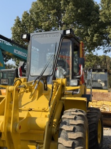 รถตักล้อยางโคมัตสึ WA100 มือสอง 7 ตัน เครื่องยนต์ญี่ปุ่นแท้ ความจุบุ้งกี๋ 1.0-1.6 ลูกบาศก์เมตร  ขายที่ลานเซี่ยงไฮ้ - Product Image 6