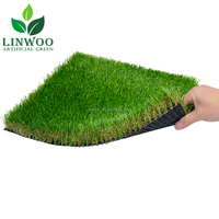 Gazon artificiel vert ignifuge pour extérieur, rouleau de tapis synthétique, pelouse artificielle pour animaux de compagnie et jardin - Prix usine