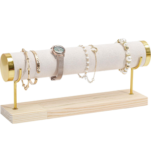 Expositor de Joyería con Base de Metal y Madera, Superficie de Gamuza y Cuero PU para Pulseras, Brazaletes y Correas de Reloj - Product Image 1