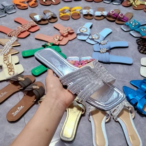 Nouvelles pantoufles plates décontractées pour femmes, couleur unie, doublure en cuir, bout fermé, grande <span class=keywords><strong>taille</strong></span>, collection été 2024 - Product Image 3