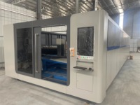 Machine de découpe laser à fibre métallique avec table interchangeable 3000*1500mm, guidage automatique, puissance 3000W-40000W, Cypcut Yaskawa AI