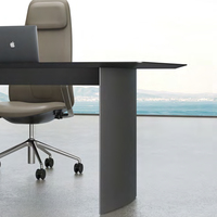Bureau de direction en bois en forme de L, mobilier de bureau KMJ, luxe, style moderne minimaliste.