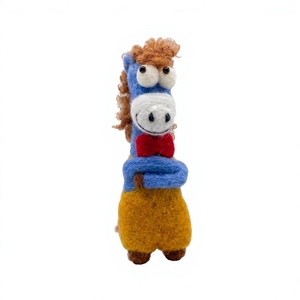 Adorno de Caballo de Fieltro de Lana 100% Ecológico Hecho a Mano con Lazo Rojo, Decoración Navideña de Animal de Dibujos Animados para Mesa Pequeña de Interior - Product Image 2
