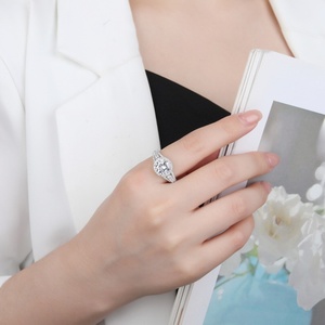 Ada Schmuck Versandfertig Geringe Mindestbestellmenge 1 Stück 925 <span class=keywords><strong>Sterling</strong></span> Silber Verlobungs- und Ehering mit 8mm Zirkonia - Product Image 2