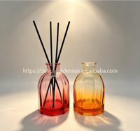 Vente en gros usine GOLDEN SUN Modèle 6610 120ml Bouteille de parfum d'intérieur en verre sodocalcique cylindrique côtelé dégradé avec bouchon à sertir