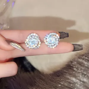 Huitan Tuyệt Đẹp Của Phụ Nữ Dazling Cubic Zirconia Vòng Bông Tai Cho Engagement Thời Trang Đảng Bạc Mạ Đồ Trang Sức CZ Stud Bông Tai - Product Image 5