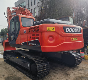Excavatrice hydraulique d'occasion Doosan DX225LC-9C, 22 tonnes, sur chenilles, machine de construction, prête à être expédiée - Product Image 6