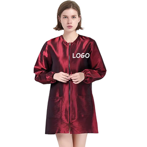 Giacca Impermeabile con Cerniera e Logo Personalizzato per Parrucchieri, Grembiule Nero con Bottoni a Pressione per Barbieri, Mantella per Stilisti - Product Image 4