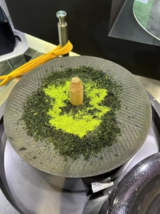Poudre de matcha verte multi-usage, compatible avec les propriétés de mélange, matière première alimentaire sûre, poudre de matcha pour la production de crèmes glacées et de pâtisseries - Product Image 5