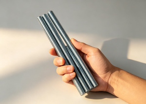Barre filetée pleine en acier au carbone haute résistance de qualité industrielle, grade 8.8, électrogalvanisée, filetage lisse, en stock - Product Image 5