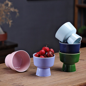 Plato de cerámica para frutas con soporte, redondo, de porcelana, diseño moderno, para servir bocadillos en bodas y fiestas. - Product Image 1