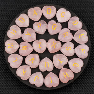 Corazón de Cristal Rosa Natural, 26 Letras, Tallado a Mano, Piedra Preciosa, Adornos Pequeños en Inglés para Decoración del Hogar - Product Image 1