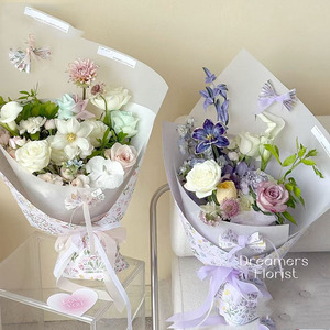 Nouveau papier d'emballage floral en herbe, papier d'emballage floral peint à la main, papier d'emballage floral frais - Product Image 1