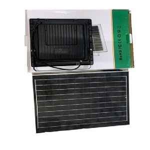 Projecteur LED solaire haute luminosité 200W, étanche IP65, corps en aluminium, batterie, 3-5 jours de pluie, certifié ROHS, utilisation en jardin - Product Image 2