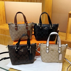 <span class=keywords><strong>Borsa</strong></span> Tote in pelle da <span class=keywords><strong>donna</strong></span> con griglia per il tempo libero a tracolla singola con chiusura a catena a catena alla moda <span class=keywords><strong>borsa</strong></span> da <span class=keywords><strong>postino</strong></span> - Product Image 1