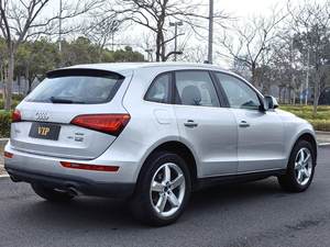 Audi <span class=keywords><strong>Q5</strong></span> d'<span class=keywords><strong>occasion</strong></span>, 5 places, transmission intégrale, SUV de luxe, essence, R20, automatique, conduite à gauche, véhicule d'<span class=keywords><strong>occasion</strong></span>, expédition immédiate, FOB Xiamen - Product Image 4