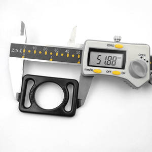 Produttori all'ingrosso fibbia per bottiglia d'acqua, gancio per bottone in plastica morbida in materiale PVC di alta qualità, può essere personalizzato colore - Product Image 6