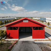 Entrepôt de stockage semi-ouvert en acier moderne, adapté au stockage de matériaux d'usine et au stationnement de véhicules